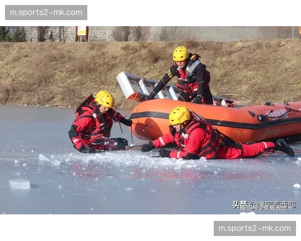 圣朱利亚冰球馆赶工完成 测试赛检验冰面质量稳定性